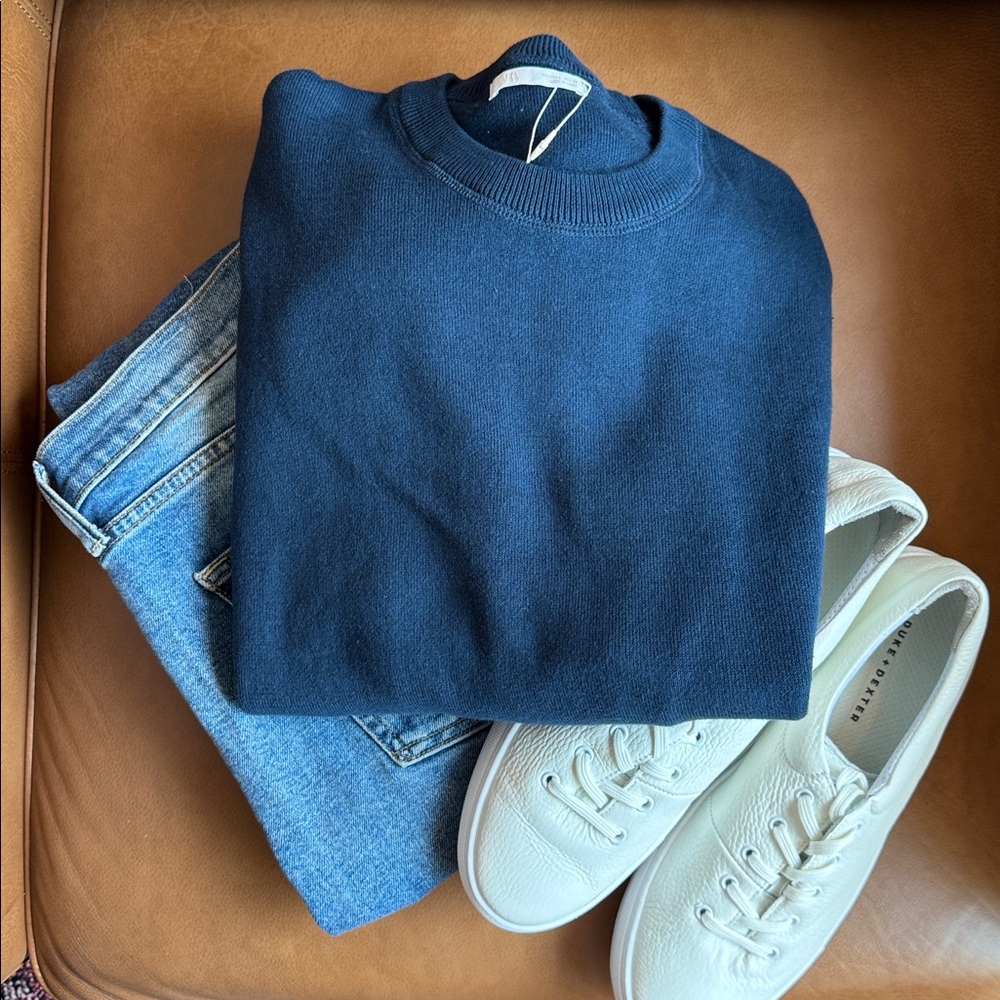 🎈NWT🎈 ZARA 🎈 SWEATER 🎈NAVY 🎈 LARGE